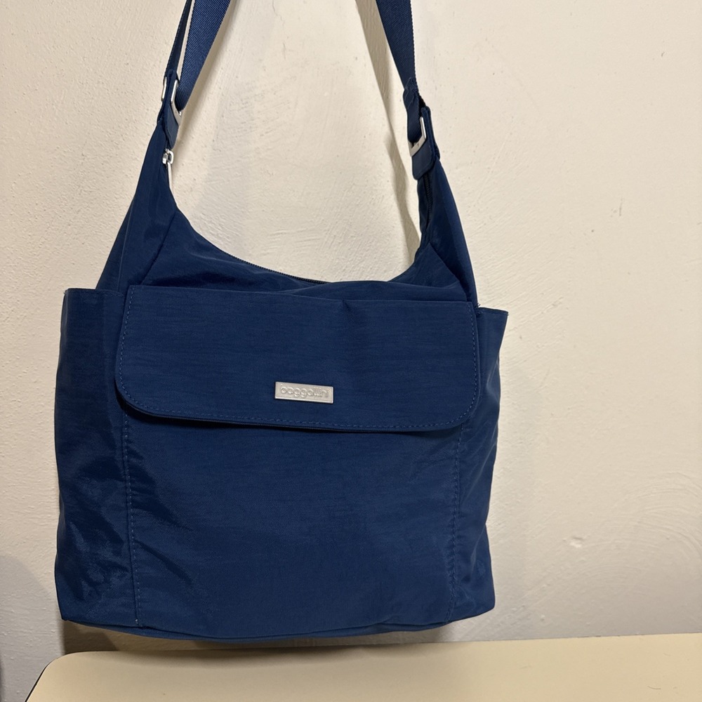 Baggalini Blue Nylon Town Crossbody Shoulder Medium Size Bag 11"/10,5"/5,5"